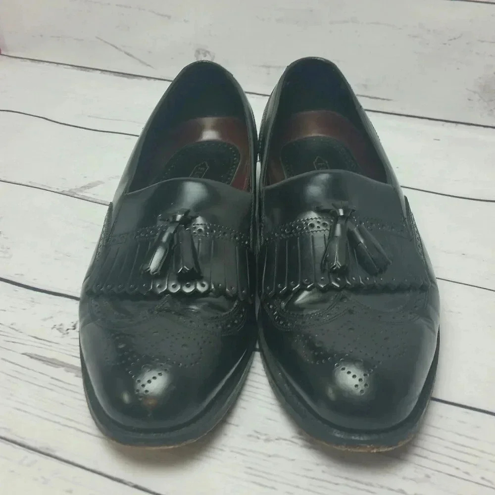 Florsheim 12D Lexington Wingtip Tassel Loafers